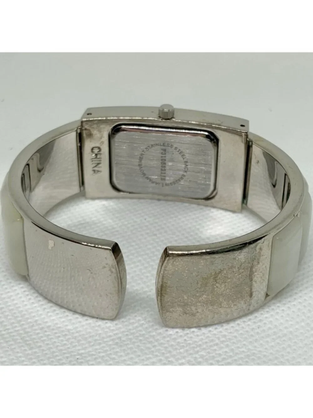Women’s silver tone cuff bracelet watch quartz 21mm mop dial crystals 6” running